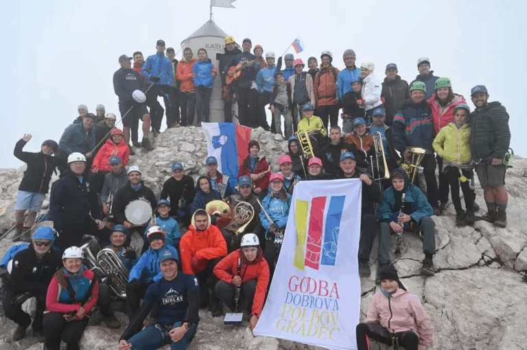 Z godbo na Triglav 2025 in prva Zlata maša na Kredarici
