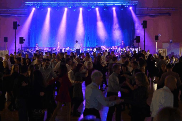 Plesni večer na Dobrovi